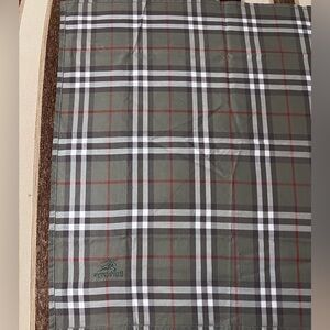 Burberrys Vintage Pre-Loved Authentic Novacheck olive green plaid square bandana